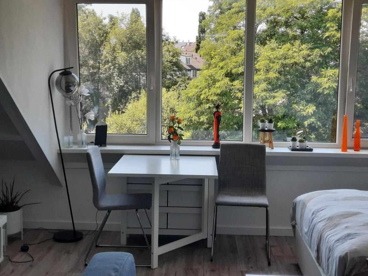 Studio 76 Groningen Met Gratis Leenfietsen Hotel Exterior foto
